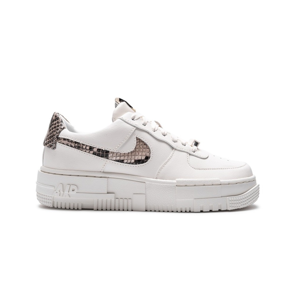 Nike Air Force 1 - Pixel SE